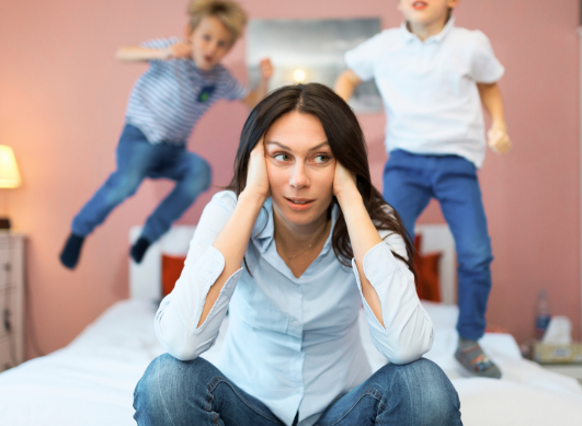 Parenting with bipolar disorder: Here’s what you need to know.